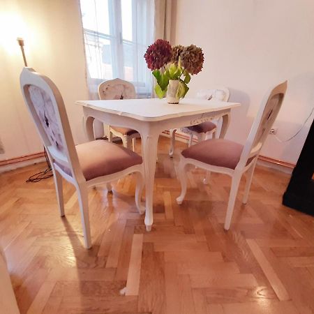 Central Loft Apartment Брашов Экстерьер фото
