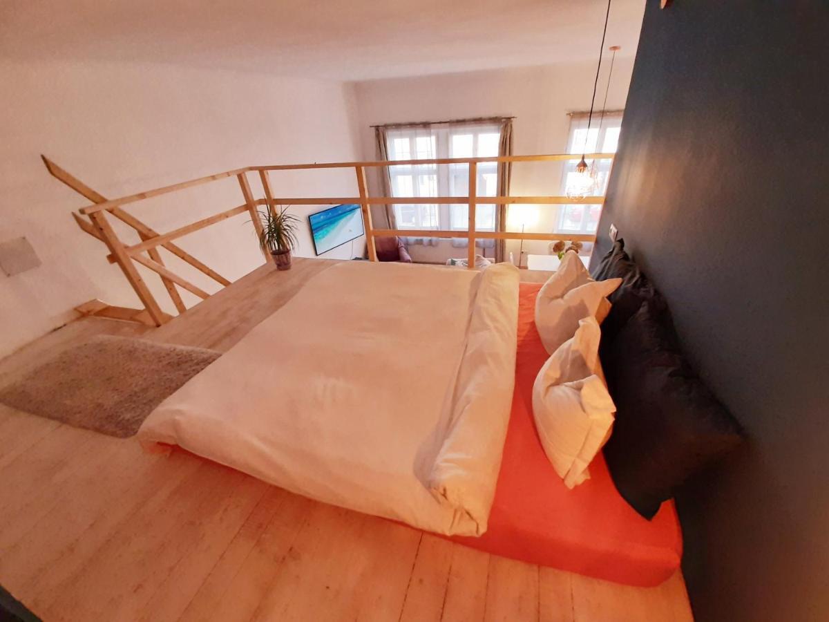 Central Loft Apartment Брашов Экстерьер фото