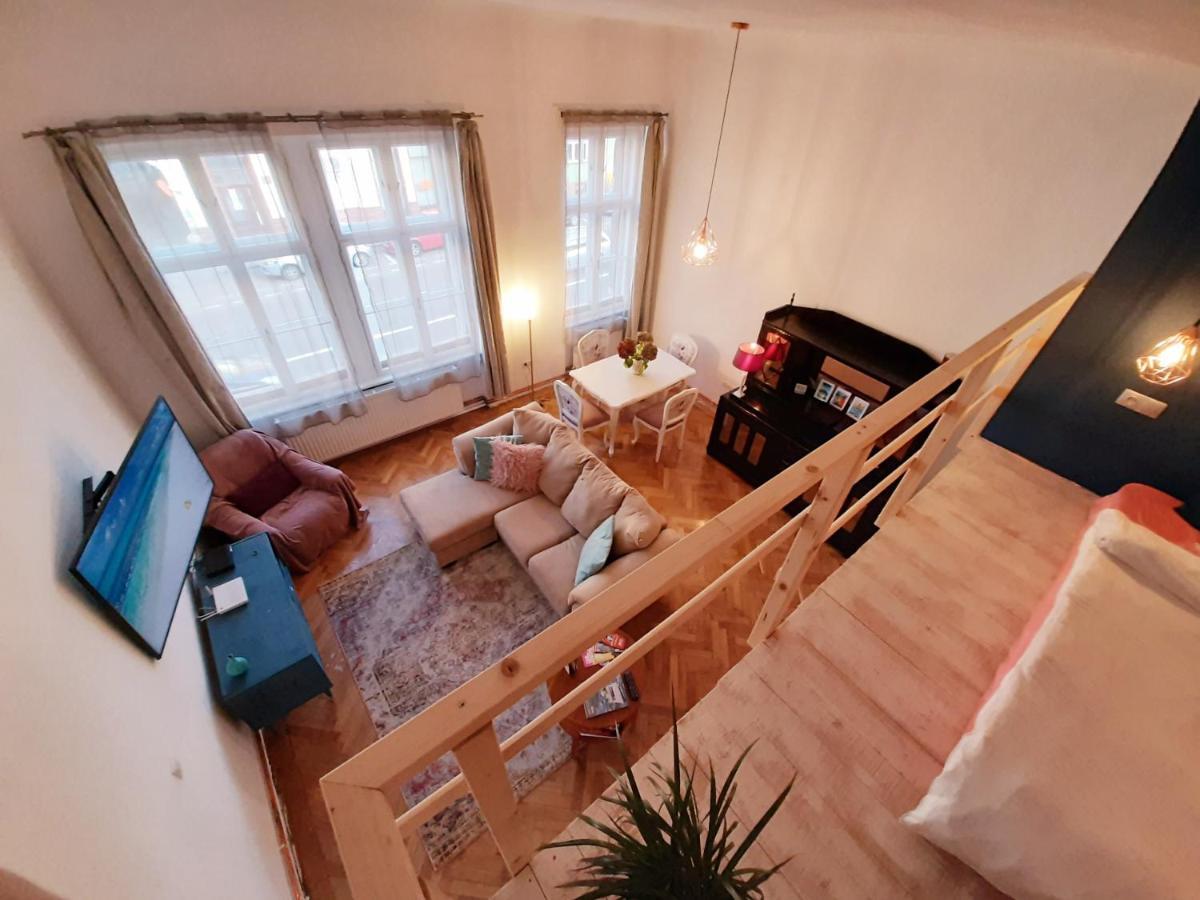 Central Loft Apartment Брашов Экстерьер фото